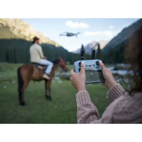 Drone - DJI - Mini 4 Pro Fly More Combo - Caméra 4K HDR - Pilotage Smartphone - Autonomie 34 min – Image 4